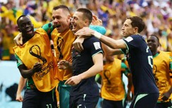 World Cup 2022: Australia hạ Tunisia bằng đòn "hồi mã thương"