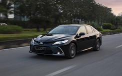 Doanh số Toyota Camry tăng vọt, lấy lại ngôi vương phân khúc