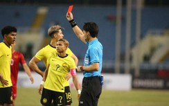 Vì sao Việt Nam được hưởng penalty và cầu thủ Malaysia phải nhận thẻ đỏ?