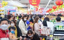 Hà Nội: Người dân ùn ùn đi siêu thị sắm Tết ngày cuối tuần