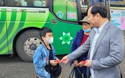 Gia Lai: Hai chuyến xe "nghĩa tình" đưa nhiều người về quê đón Tết