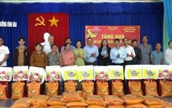 Công ty Cổ phần Vega City trao quà Tết cho hộ nghèo