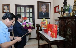 Thủ tướng Phạm Minh Chính dâng hương tưởng nhớ các cố Thủ tướng Chính phủ