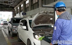 Xe đi đăng kiểm giảm mạnh trong ngày khai xuân đầu năm