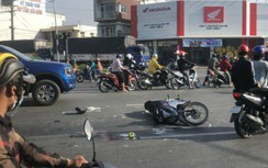 Video TNGT 4/2: Xe máy lọt gầm xe bồn, người phụ nữ 50 tuổi tử vong tại chỗ