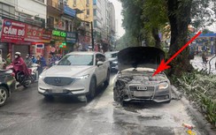 Chập điện ở đèn pha, xe sang Audi bốc cháy trên đường Láng