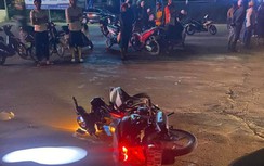 Xe máy va chạm ô tô trên đường Hồ Chí Minh, 2 thanh niên tử vong tại chỗ