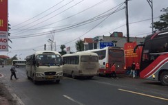 Quảng Ninh: Bất an những chuyến xe chở công nhân
