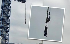 Trung Quốc: Chơi bungee, cặp đôi ôm nhau lơ lửng giữa trời không chịu xuống