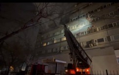 Khách đốt vật dụng ngoài lan can, làm cháy khách sạn giữa trung tâm Moscow