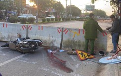 Video TNGT 24/2: Người đàn ông tự đâm vào rào chắn bê tông tử vong tại chỗ