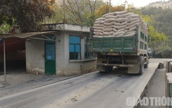 Yên Bái: Công ty Xi măng Yên Bình ngang nhiên tiếp tay xe chở quá tải