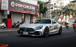 Mercedes giá hơn 10 tỷ của đại gia Việt lần đầu lăn bánh xuống phố