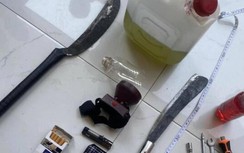 Hai tên trộm dùng rựa, bình xịt hơi cay chống trả công an