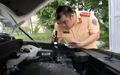 Cận cảnh CSGT bắt đầu kiểm định ô tô tại Hà Nội và TP. HCM