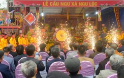Chen chân lên chùa xem Lễ hội cầu ngư lớn nhất xứ Thanh