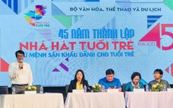 Các nghệ sĩ “tuổi hưu” Lê Khanh, Chí Trung, Đức Khuê chung sân khấu