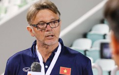 HLV Troussier phát biểu bất ngờ khi U23 Việt Nam thủng lưới 4 bàn