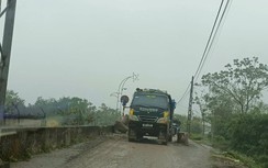 Vì sao xe tải trọng lớn "cày" nát hàng chục km đường đê biển ở Thái Bình?