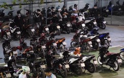 CSGT TP.HCM xử lý hàng chục xe máy “độ chế” trên phố đi bộ Nguyễn Huệ