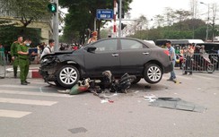 Tai nạn ở đường Võ Chí Công: Ô tô tông hàng chục xe máy, 17 người bị thương