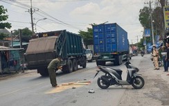 Video TNGT 8/4: Nam thanh niên đi xe máy bị xe container cán tử vong
