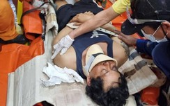 Xuyên đêm cứu thuyền viên Philippines nguy hiểm tính mạng ở biển Vũng Tàu
