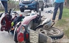 2 phụ nữ đi xe máy tử vong thương tâm sau va chạm ô tô bán tải ở Hòa Bình