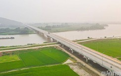 Vượt khó làm cầu lớn trên cao tốc Mai Sơn - QL45