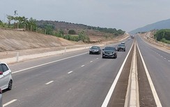 Cao tốc Phan Thiết-Dầu Giây thông xe, du khách đi Bình Thuận tăng đột biến