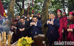 Chủ tịch nước Võ Văn Thưởng dâng hương tưởng nhớ các Vua Hùng