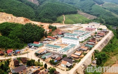 Trụ sở UBND xã, trường học ở Quảng Ngãi nơm nớp nỗi lo núi lở