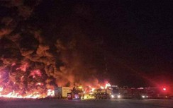Cháy lớn ở cảng Cái Rồng, lửa thiêu rụi hàng triệu tấm phao xốp