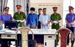 Hiệu trưởng Trường Trung cấp KTKT Hà Nam bị bắt vì sai phạm đào tạo lái xe