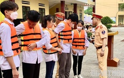 CSGT tuyên truyền phòng chống đuối nước cho gần 1.200 học sinh ở Yên Bái