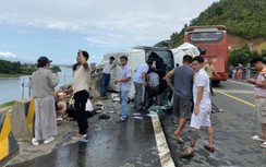 Hai xe khách đâm nhau trên tuyến La Sơn - Hòa Liên, nhiều người bị thương