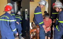Giải cứu kịp thời bé trai mắc kẹt trong thang máy gia đình