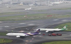 Nhật Bản: Hai máy bay va chạm trên đường băng khiến một chiếc gãy cánh
