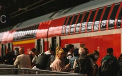 Đường sắt Đức lại gặp trục trặc, 1.200 người mắc kẹt, nguyên nhân do đâu?