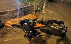 Đôi nam nữ đi xe máy bất ngờ ngã văng xuống đường, một người tử vong