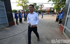 Trưởng thôn 46 tuổi ở Hà Tĩnh dự thi tốt nghiệp THPT