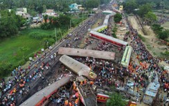 Nhầm tín hiệu, 3 đoàn tàu đâm nhau ở Ấn Độ khiến 288 người tử nạn