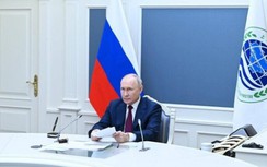 Ông Putin khẳng định Nga đứng vững trước mọi áp lực thù địch
