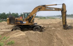 Quảng Ngãi: Đất công thành nơi tập kết cát trái phép