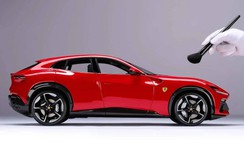 Cận cảnh mô hình siêu xe Ferrari Purosangue giá ngang ô tô thật