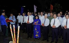 Thắp sáng 3.000 ngọn nến tri ân Anh hùng liệt sĩ hy sinh tại Côn Đảo