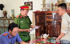Bắt nhân viên văn phòng đăng ký đất đai tại Quảng Ngãi