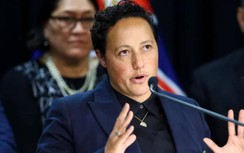 Lái xe cẩu thả, vi phạm giao thông, một bộ trưởng New Zealand phải từ chức
