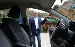 Ông Putin: Quan chức Nga cần sử dụng ô tô nội địa