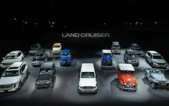 Lần đầu tiên 14 thế hệ Toyota Land Cruiser tề tựu cùng một sân khấu